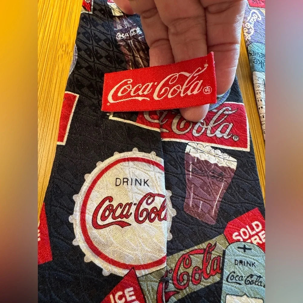 Van Heusen Corporate Casual Coca-Cola 100% Silk Necktie Made In USA